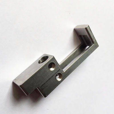 Mecanizado de piezas de titanio para la fabricación de piezas de revestimiento