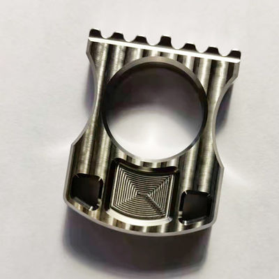 Fabricación de piezas de titanio con máquina CNC