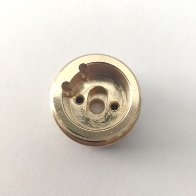 Las piezas giratorias CNC de precisión de latón C36000 0,05 mm tolerancia