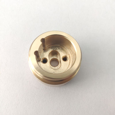 Las piezas giratorias CNC de precisión de latón C36000 0,05 mm tolerancia